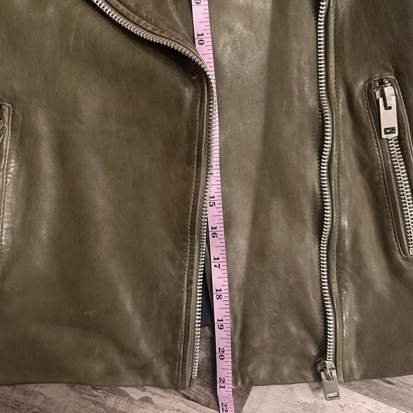 NWT Walter Baker Olive Green 100% Leather Motorcycle Jacket Size XS MSRP $700 - Picture 4 of 7